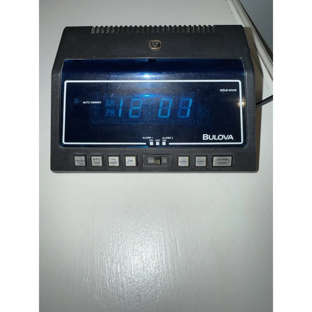 Vintage 1970s Bulova Solid‎ State Digital Alarm Desk Clock Black B5021 READ